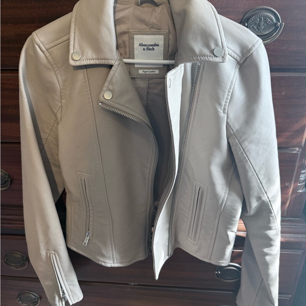 Abercrombie & Fitch Women's Light Taupe Vegan Leather Moto Jacket